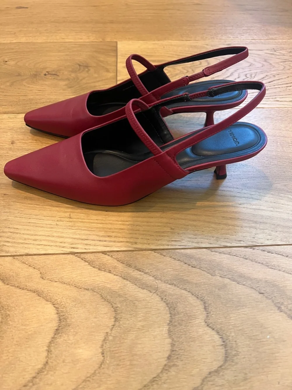 Vince Kitten Heel Sz 38.5 Brand New Tags On - Picture 2 of 6